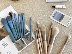 8pcs Travel Makeup Brush Kit