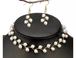 Zig Zag White Choker With Earrings
